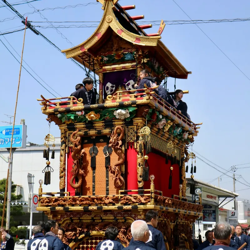 古川祭の龍笛台
